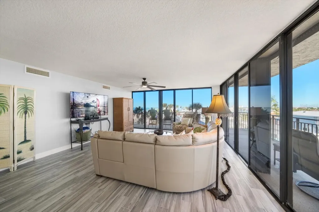 7650 Bayshore Drive Treasure Island FL 33706