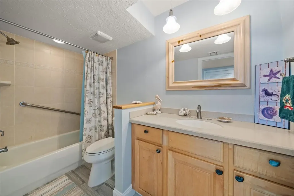 7650 Bayshore Drive Treasure Island FL 33706