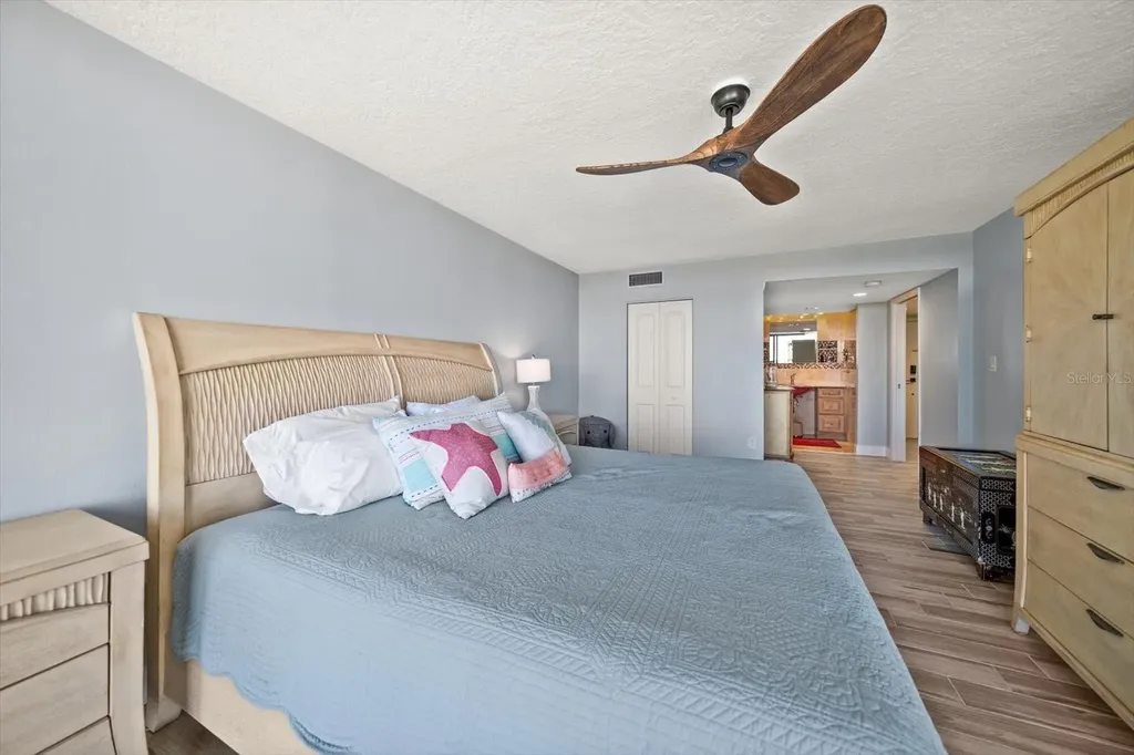 7650 Bayshore Drive Treasure Island FL 33706