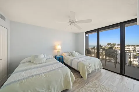 7650 Bayshore Drive Treasure Island FL 33706