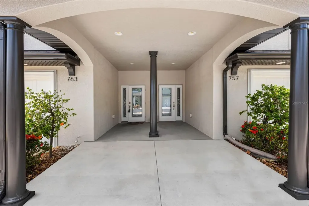 763 Date Palm Lane St Petersburg FL 33707