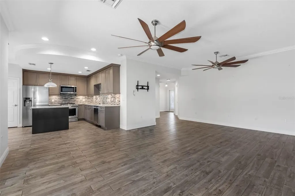 763 Date Palm Lane St Petersburg FL 33707