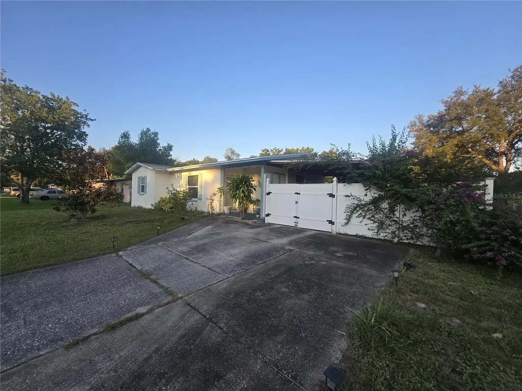 2417 Adams Avenue Deltona FL 32738