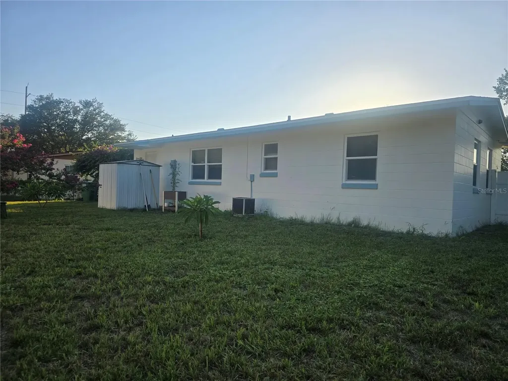 2417 Adams Avenue Deltona FL 32738