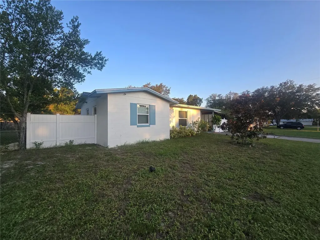 2417 Adams Avenue Deltona FL 32738