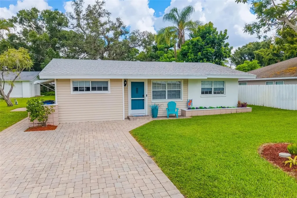 2225 Alice Road Sarasota FL 34231
