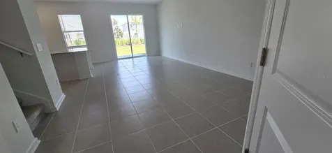2661 Skyline Loop Kissimmee FL 34758