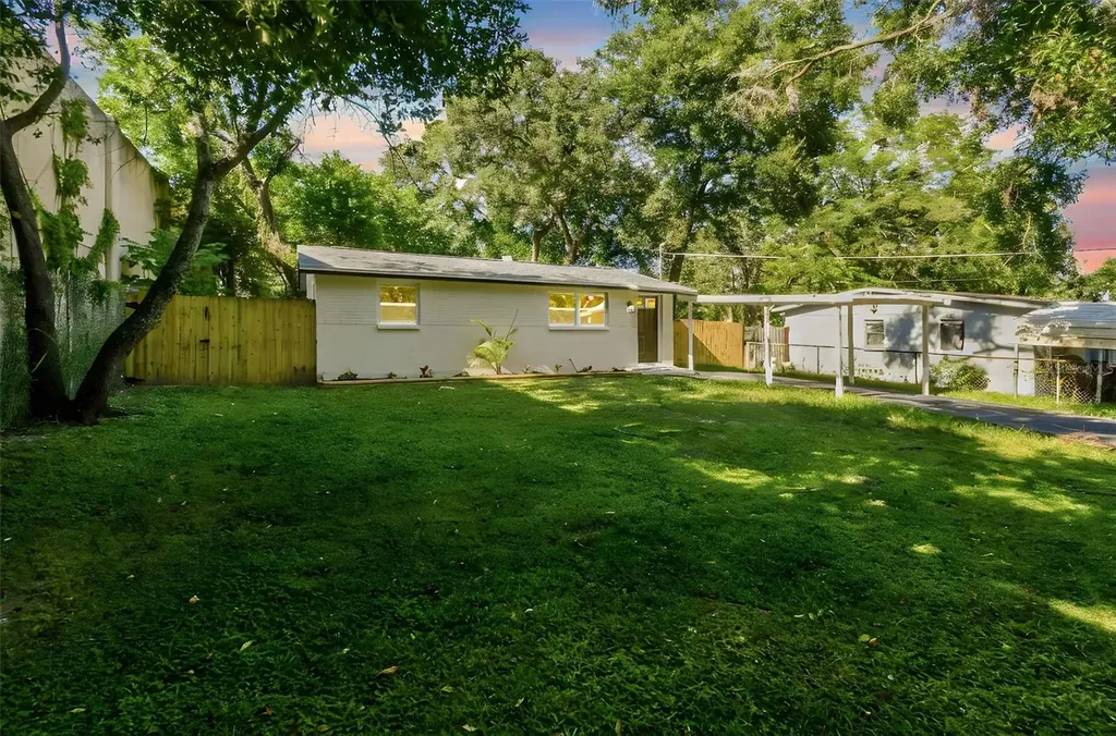 702 E Lotus Avenue Tampa FL 33612