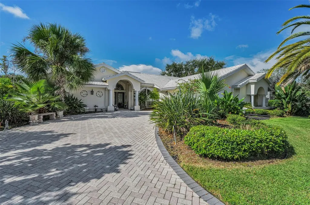 1828 Eagle Trace Boulevard Palm Harbor FL 34685