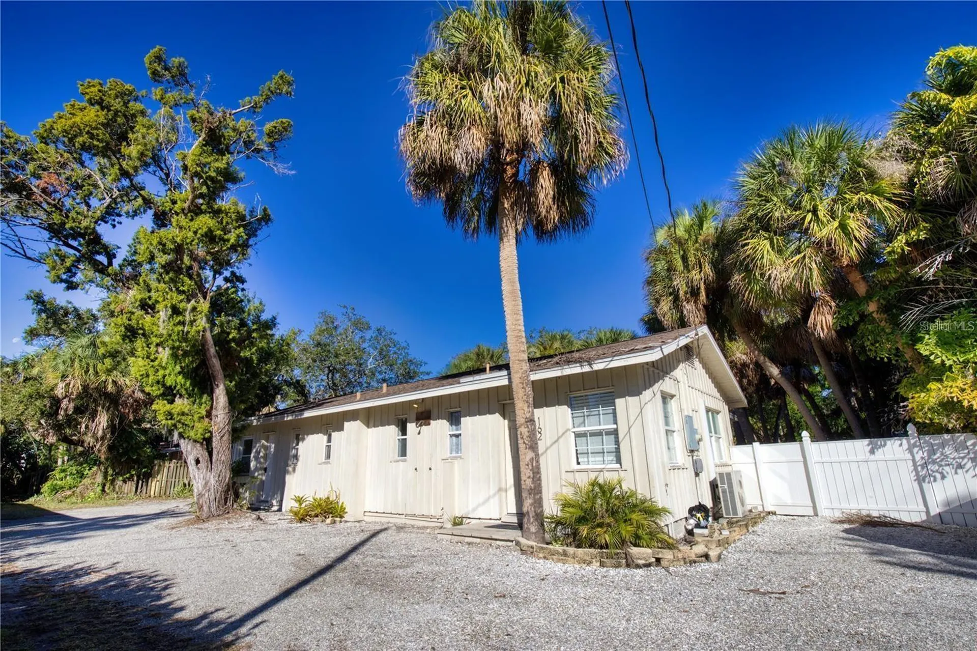 160 Garden Lane Sarasota FL 34242