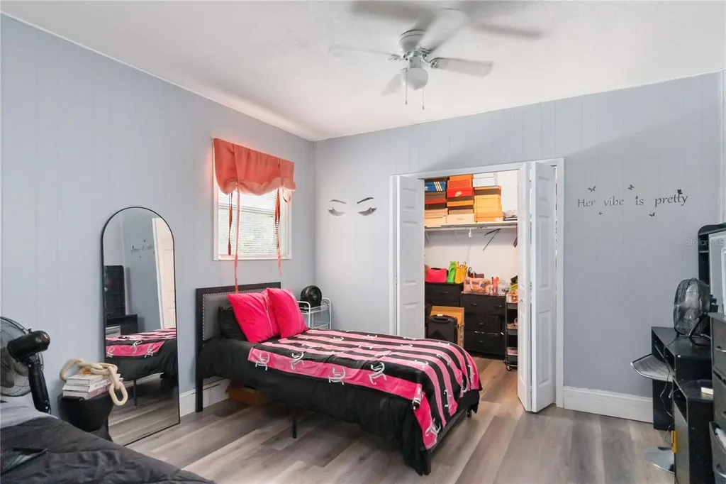 1115 S Alder Avenue Orlando FL 32807