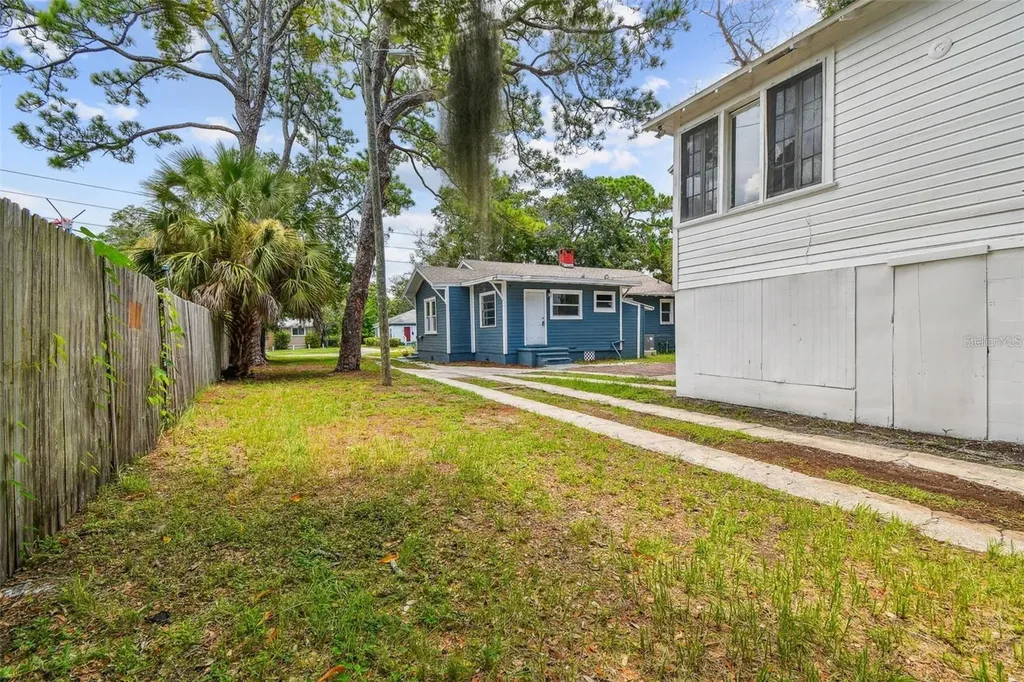 2329 7th Street S St Petersburg FL 33705