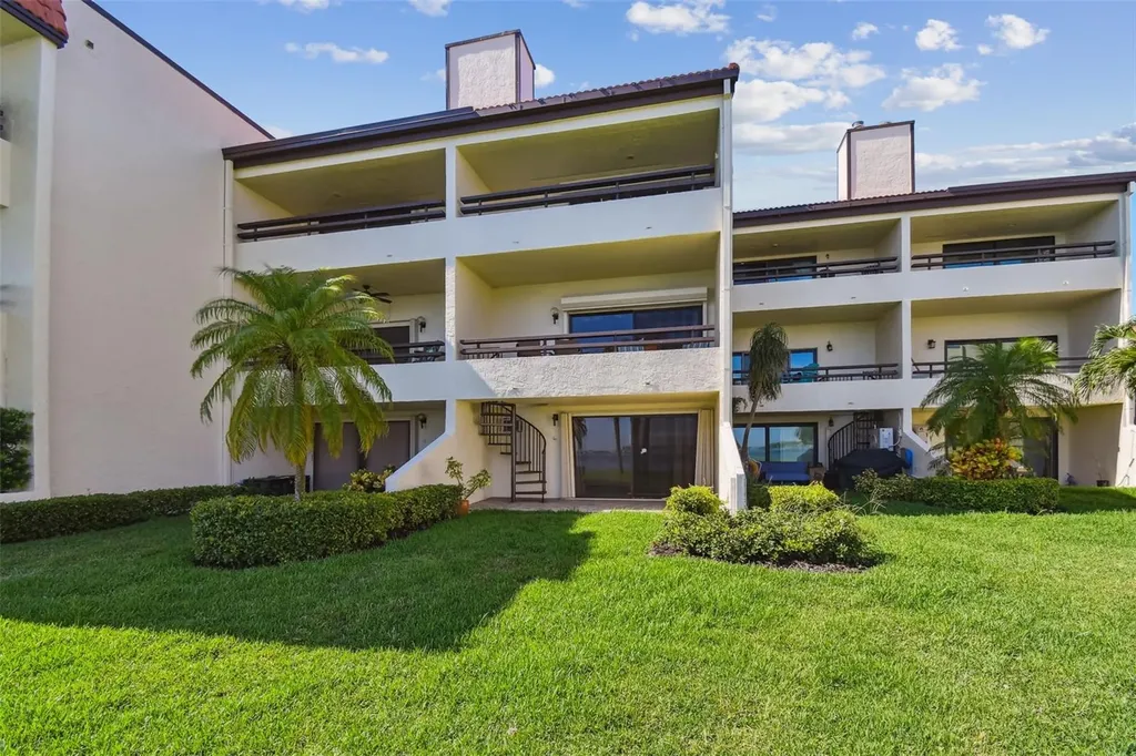 127 1st Street E Tierra Verde FL 33715