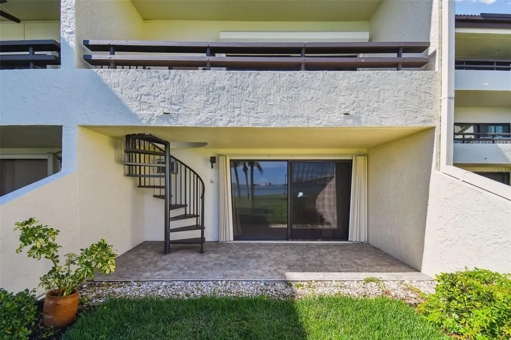 127 1st Street E Tierra Verde FL 33715
