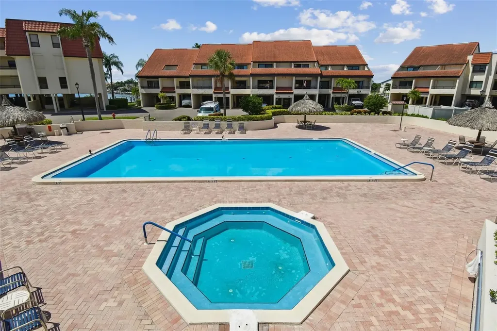 127 1st Street E Tierra Verde FL 33715