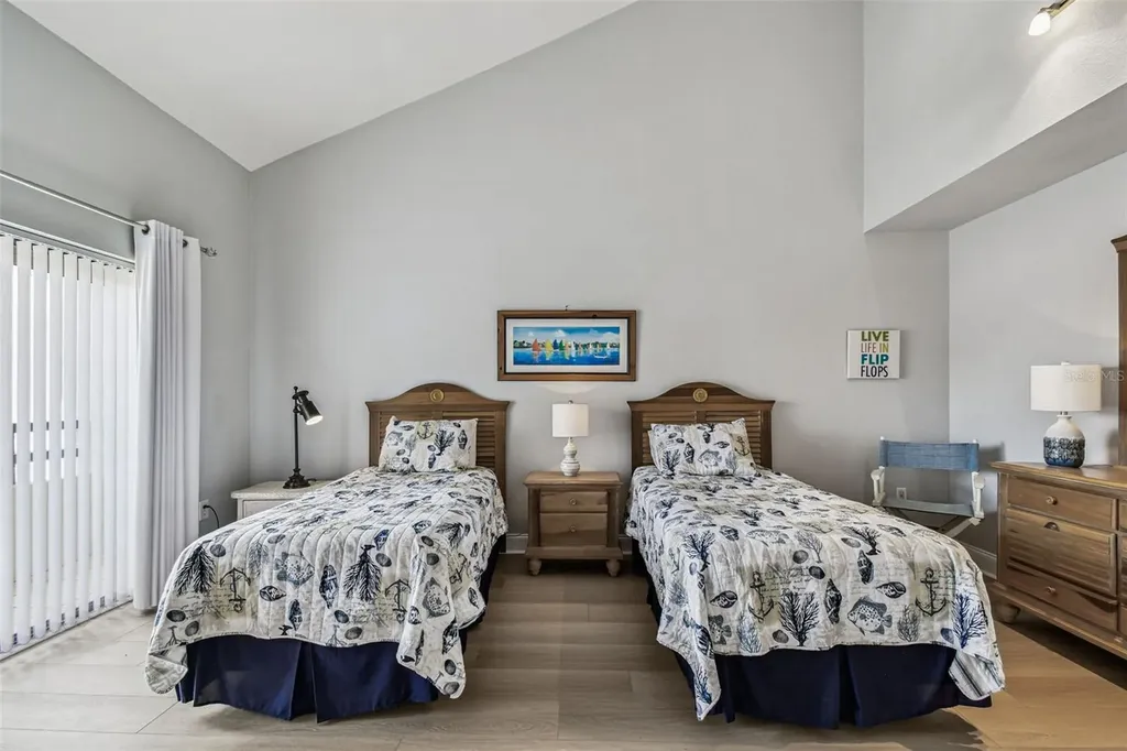 127 1st Street E Tierra Verde FL 33715