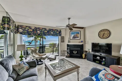 127 1st Street E Tierra Verde FL 33715