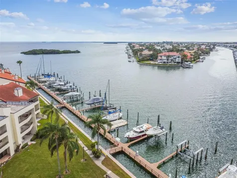 127 1st Street E Tierra Verde FL 33715