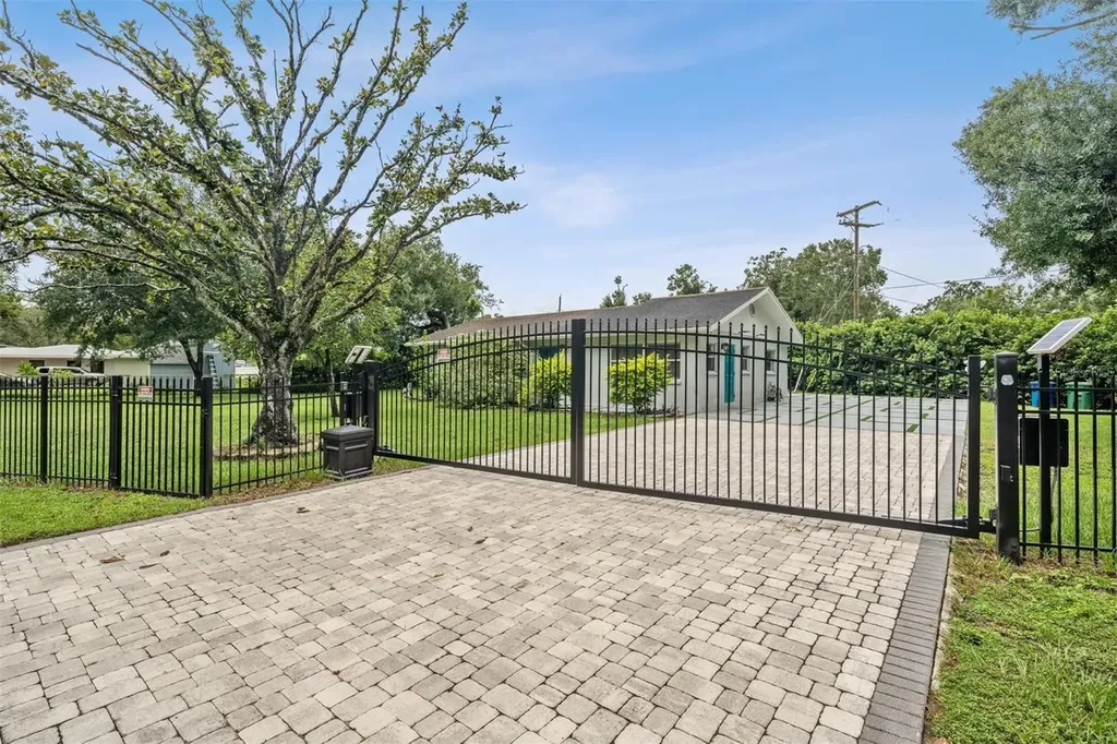 1301 Alicia Avenue Tampa FL 33604