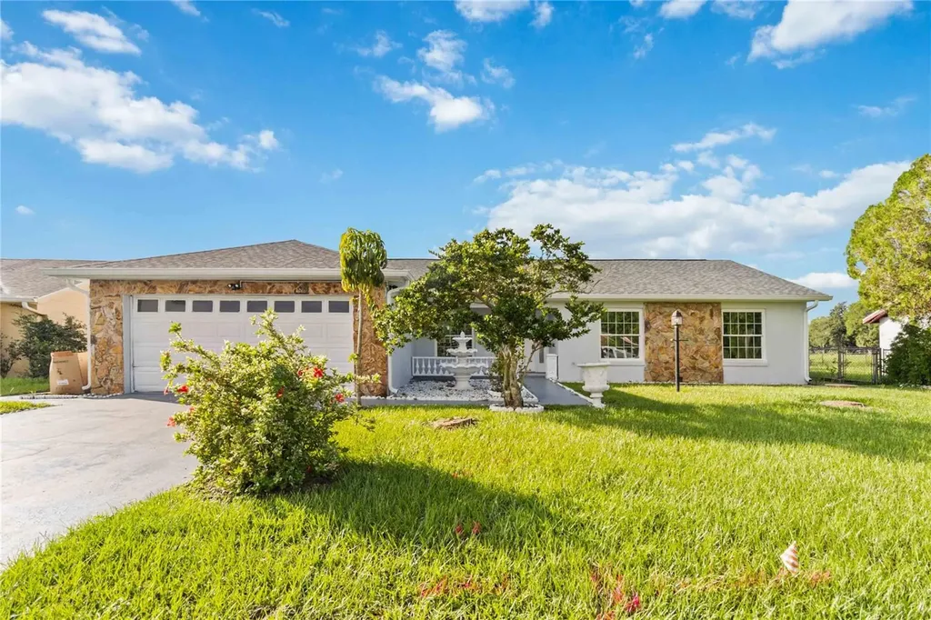 371 Buttonwood Drive Kissimmee FL 34743