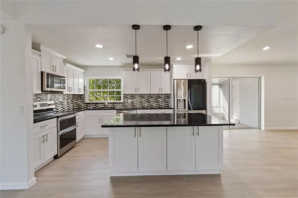 371 Buttonwood Drive Kissimmee FL 34743