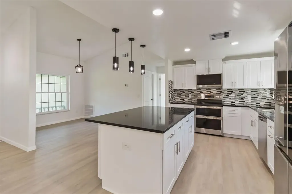 371 Buttonwood Drive Kissimmee FL 34743