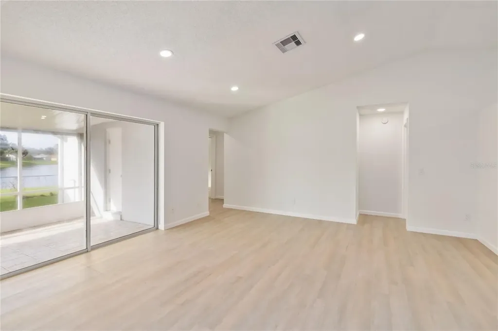 371 Buttonwood Drive Kissimmee FL 34743