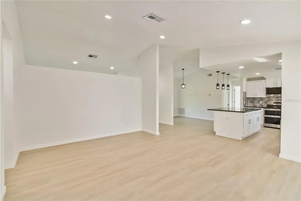 371 Buttonwood Drive Kissimmee FL 34743