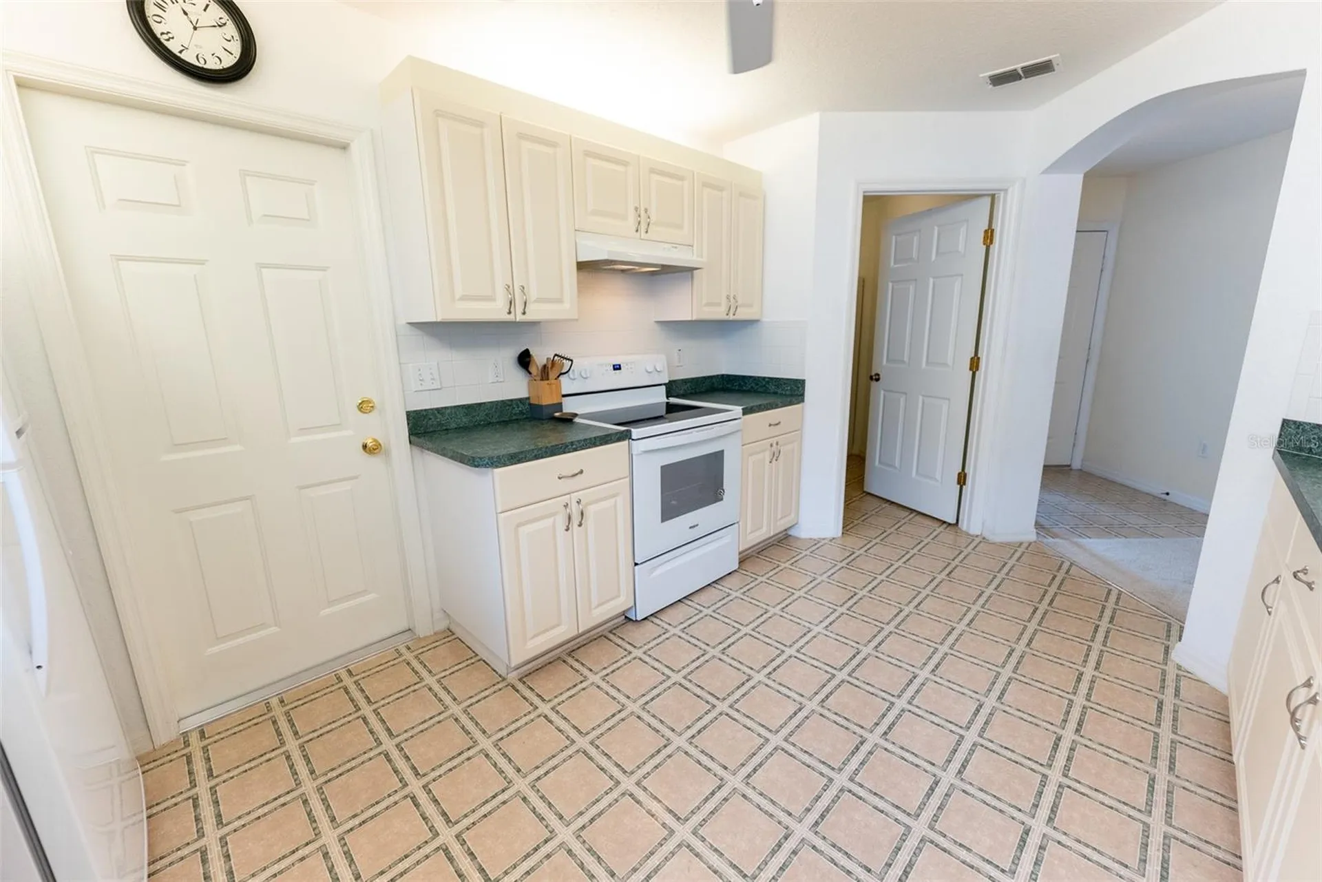 8649 SE 141st Place Summerfield FL 34491