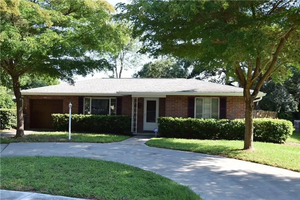 2151 Datura Street Sarasota FL 34239