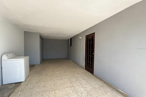 G4 7th St., Castellana Gardens Dev. Carolina PR 00983