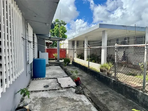 G4 7th St., Castellana Gardens Dev. Carolina PR 00983