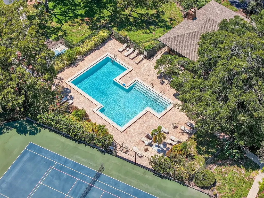 1306 Lennox Road E Palm Harbor FL 34683