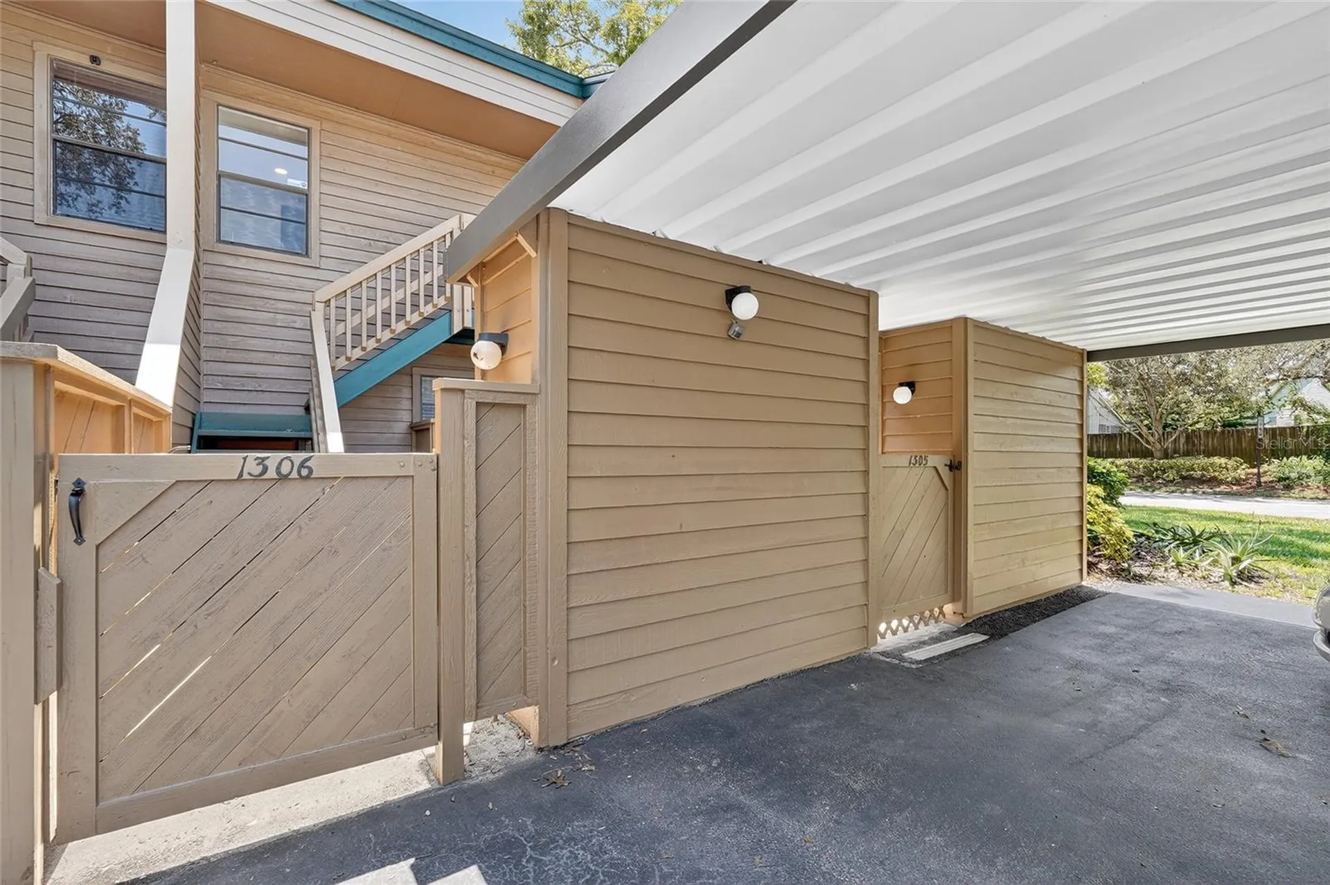 1306 Lennox Road E Palm Harbor FL 34683