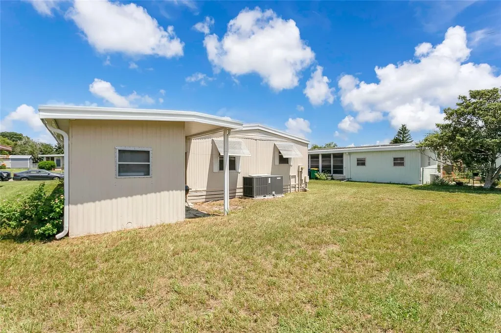 1207 Apache Circle Tavares FL 32778