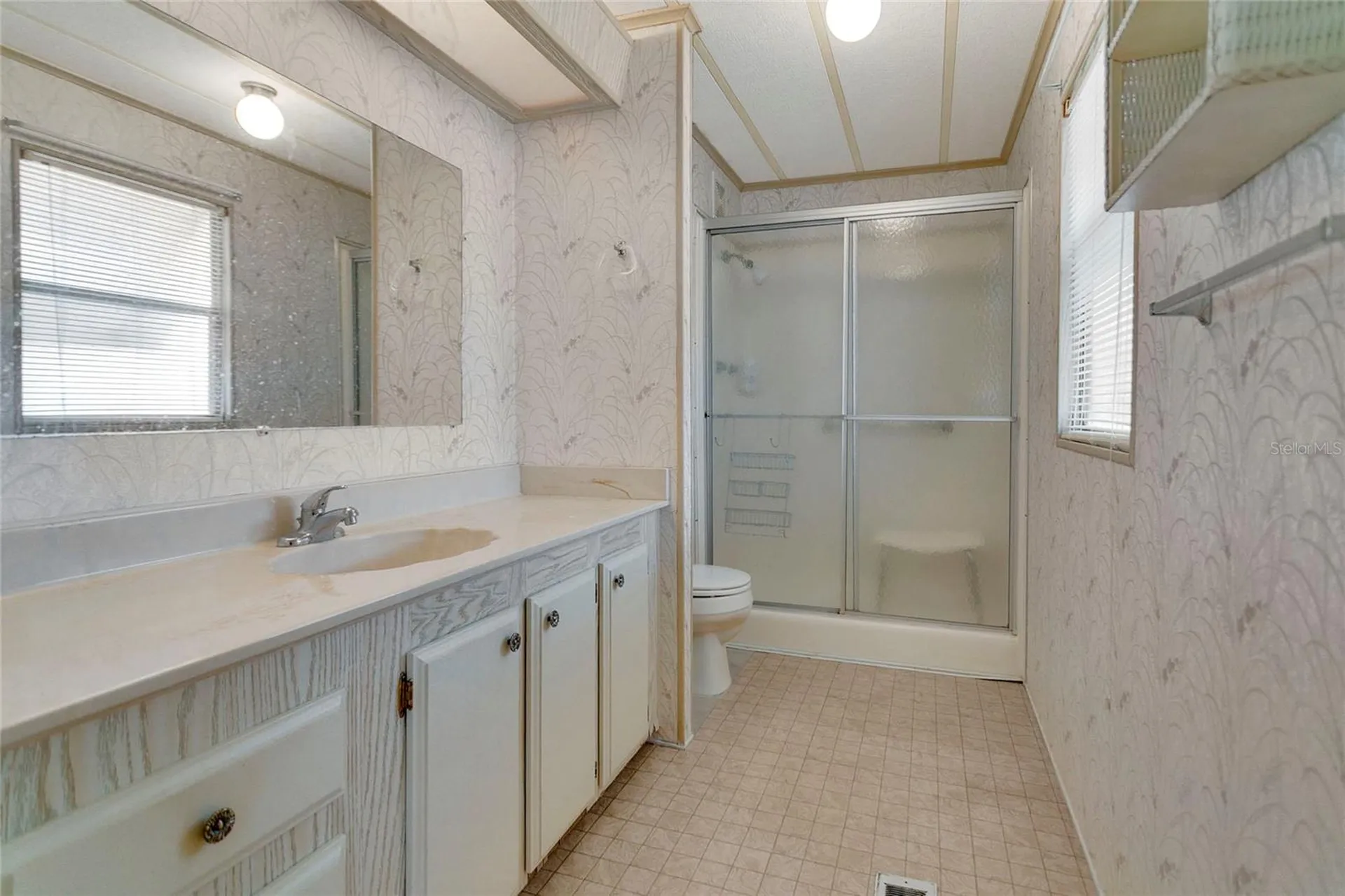 1207 Apache Circle Tavares FL 32778