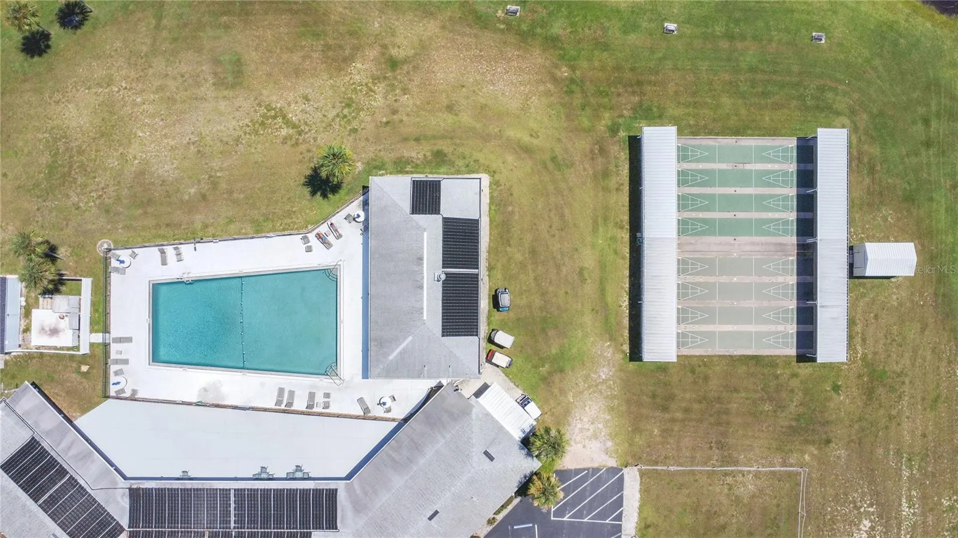 1207 Apache Circle Tavares FL 32778