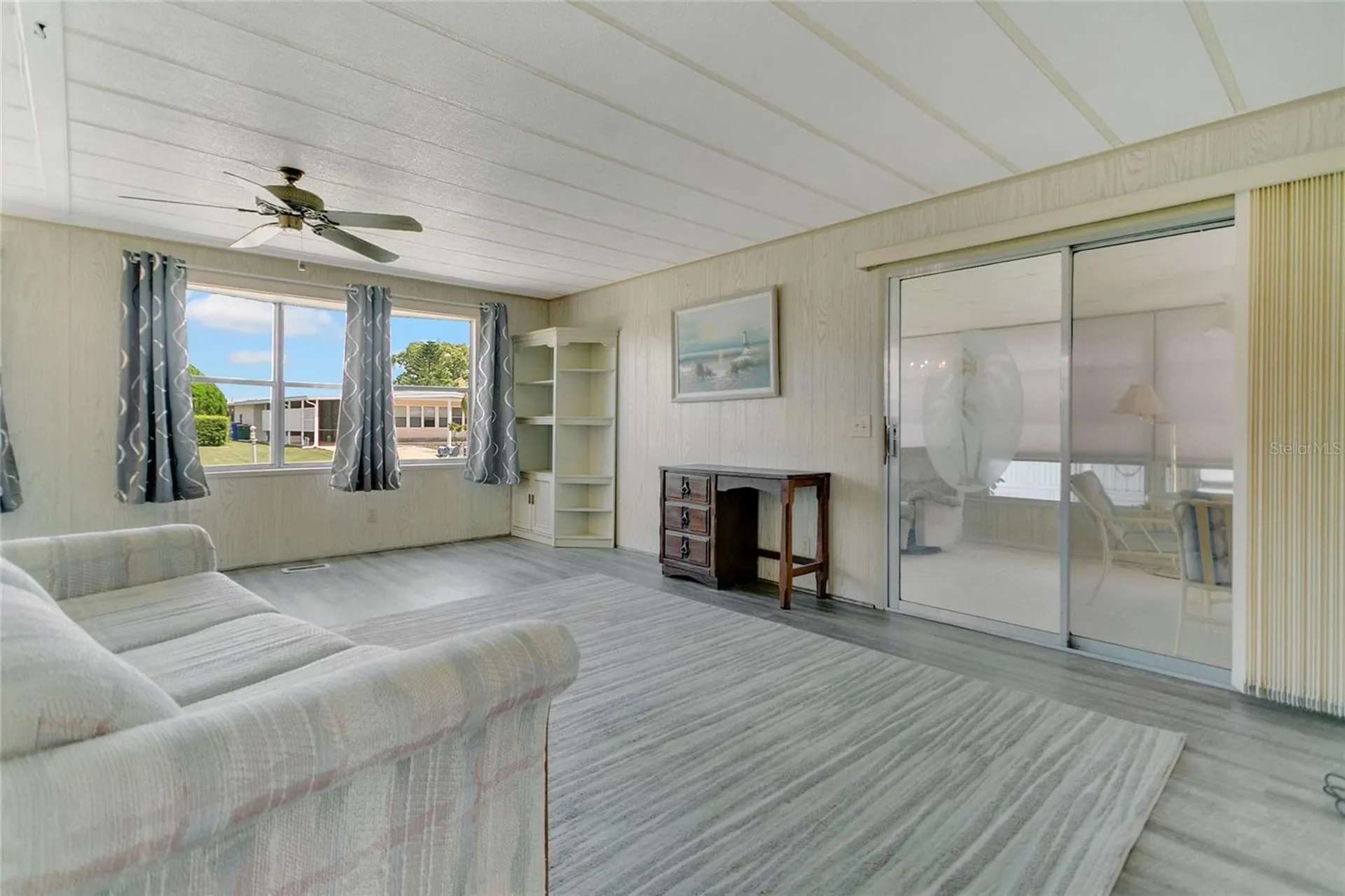 1207 Apache Circle Tavares FL 32778
