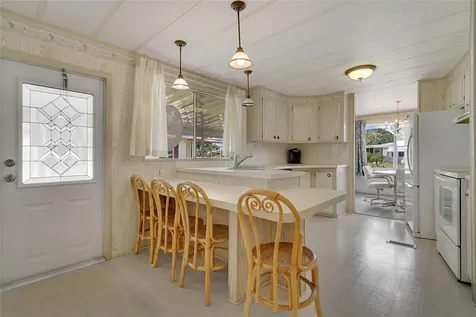 1207 Apache Circle Tavares FL 32778