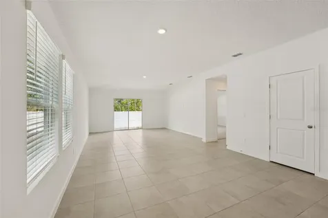 13 Dilly Court Palm Coast FL 32164