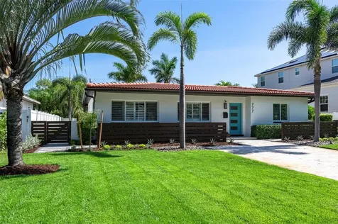 777 38th Avenue NE St Petersburg FL 33704