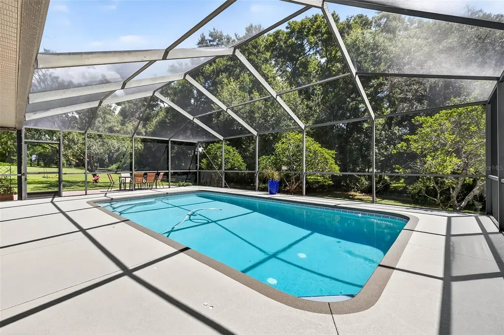 11240 Grandview Drive Dade City FL 33525