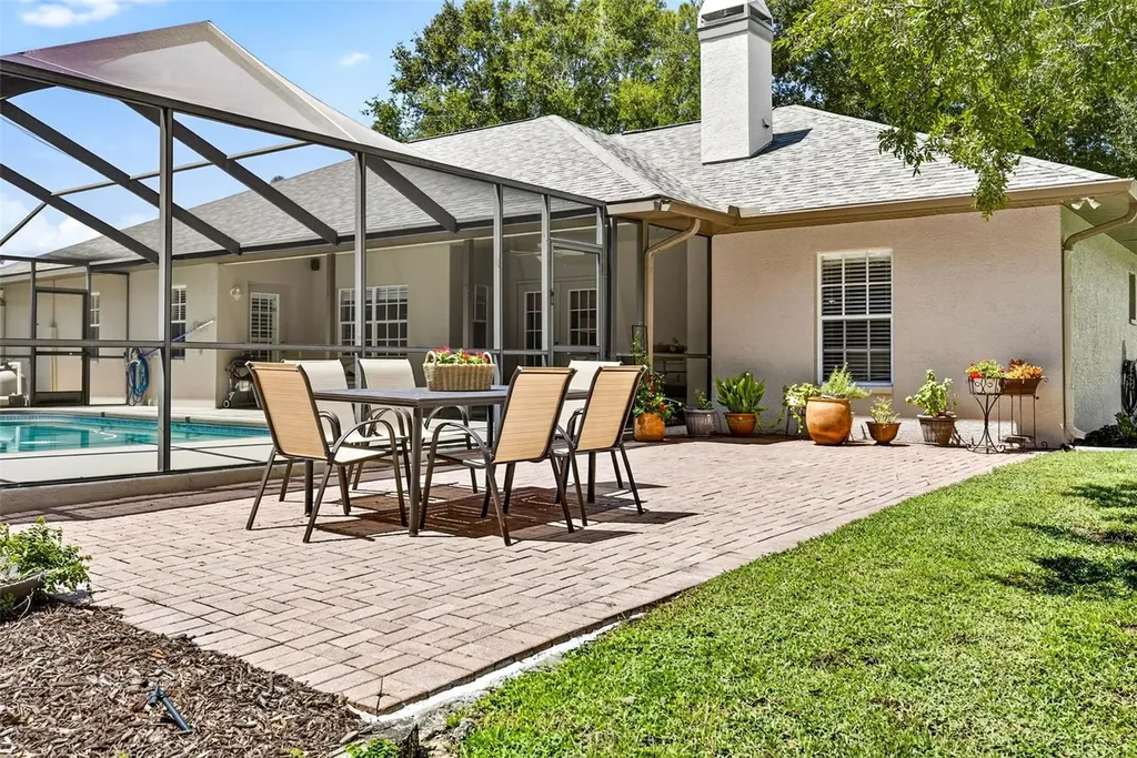 11240 Grandview Drive Dade City FL 33525
