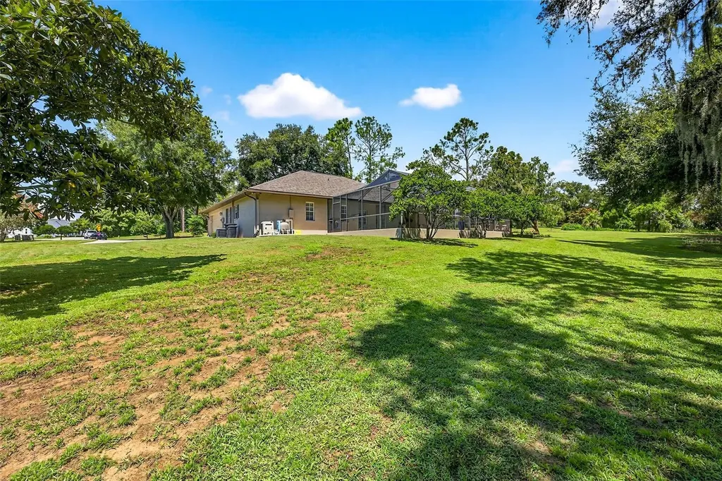 11240 Grandview Drive Dade City FL 33525