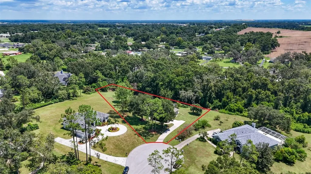 11240 Grandview Drive Dade City FL 33525