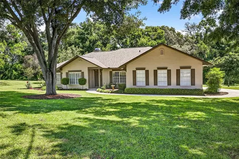11240 Grandview Drive Dade City FL 33525