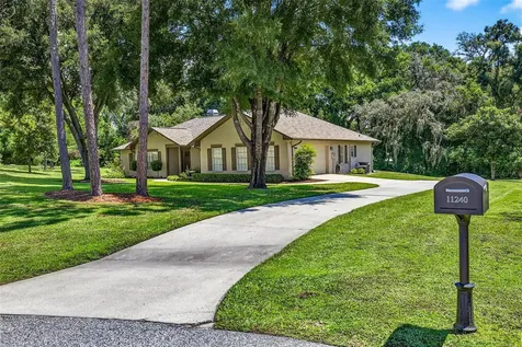 11240 Grandview Drive Dade City FL 33525