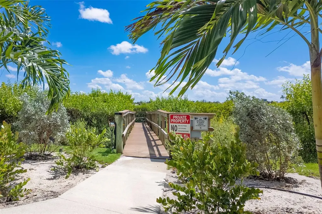 1375 Beach Road Englewood FL 34223