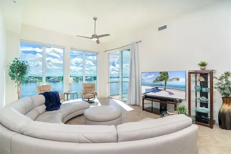 1375 Beach Road Englewood FL 34223