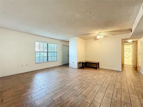 6034 Village Circle Orlando FL 32822